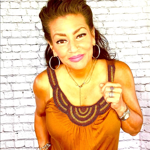 Beaded Neck Never worn! Tiny beads make up this neckline! Chicago boutique - Picture 3 of 4